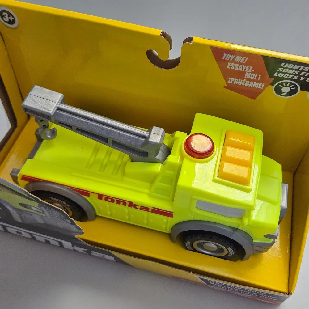 Tonka Mighty Force Neon Tow Truck Lights and Sounds Yellow‎ 06624YL New